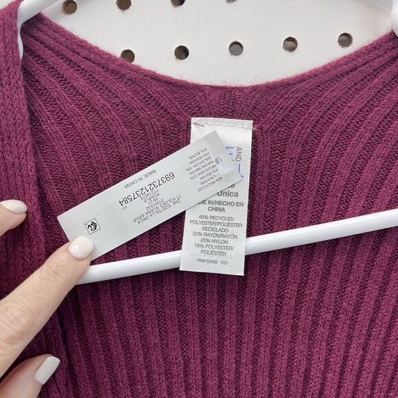 Time And Tru Women's ONE SIZE Ribbed Ruana Wrap Actual Color: Burgundy Maroon - Picture 3 of 3